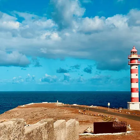 Un Mar Azul Que Brilla Gáldar